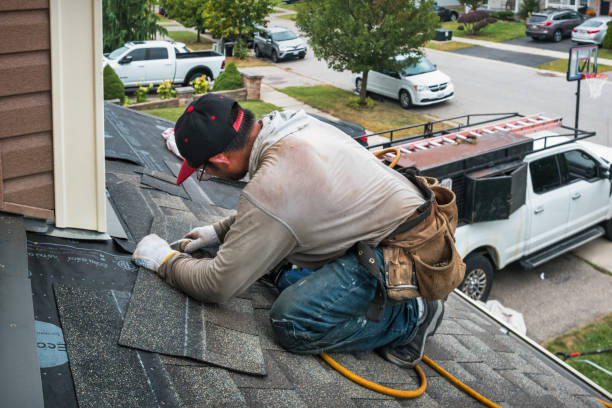 Professional Roofing technician working in Richland, NY